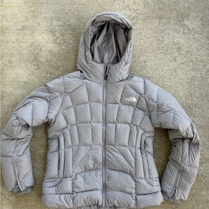 The North Face Women Size Large Quilted Puffer Down 550 Jacket Hood Soft Gray